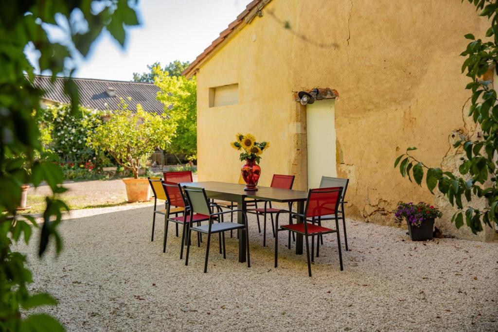 Bed and Breakfast Domaine De Laplan Cezan Exterior foto